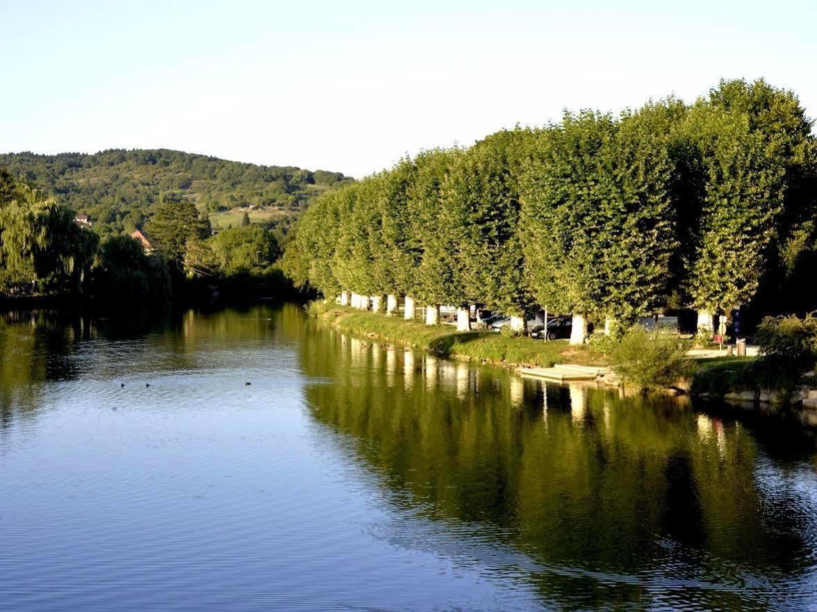 Отель La Truite De La Loue Quingey Экстерьер фото